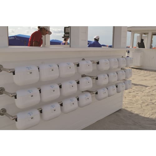 Caja Fuerte Personal AquaVault®, Casco de Carga de 120 Pulgadas Cuadradas, Alquiler con Llave Maestra, Blanco